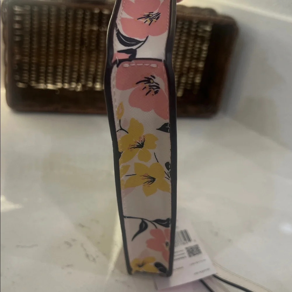 Kate Spade NWT Lily Blooms Printed Trip Wristlet Clutch - Picture 13 of 14